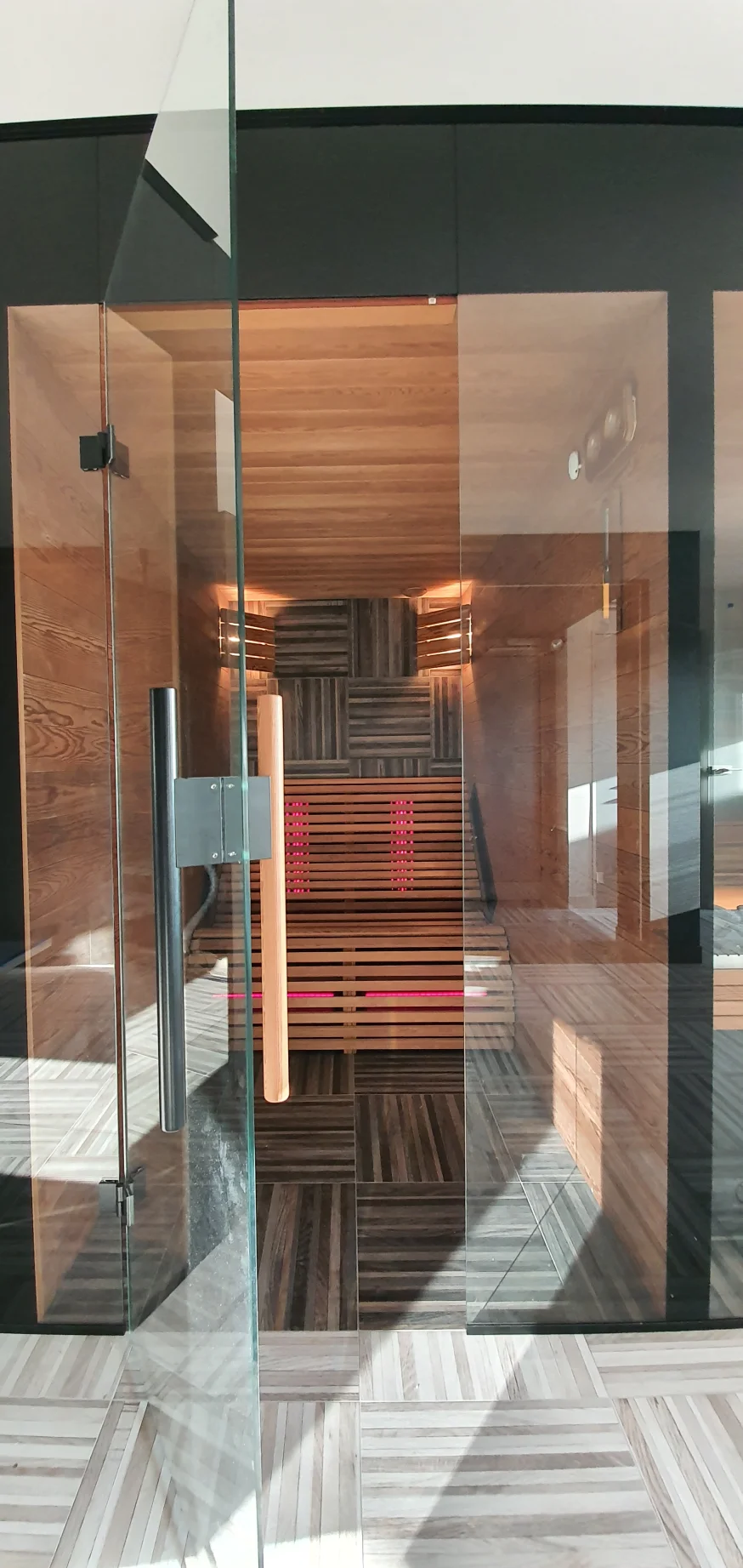 Realizacja nowoczesnej sauny wewnętrznej - zdjęcie 13