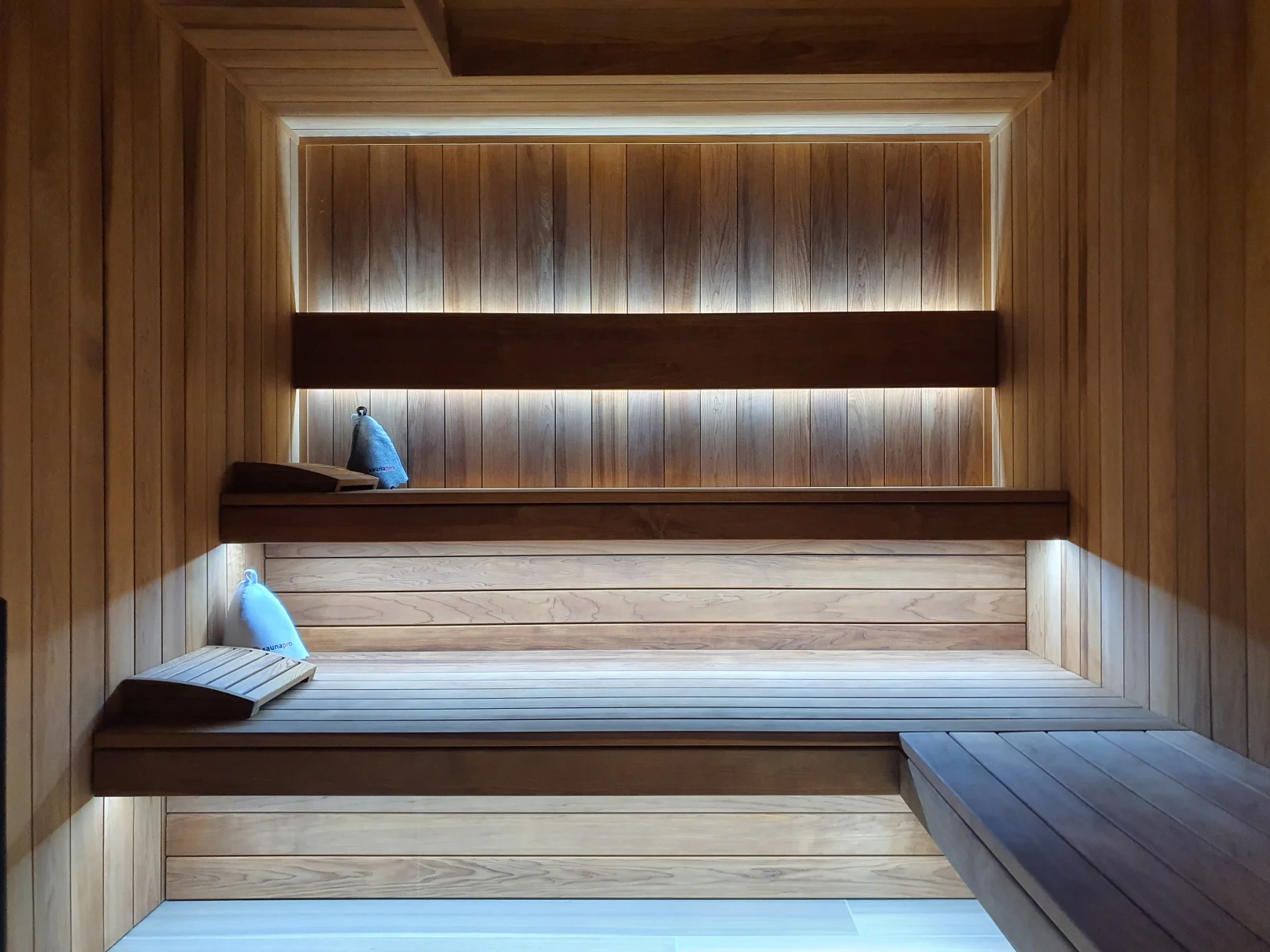 Prywatna strefa relaksu z sauną i elementami wellness - realizacja Cedris