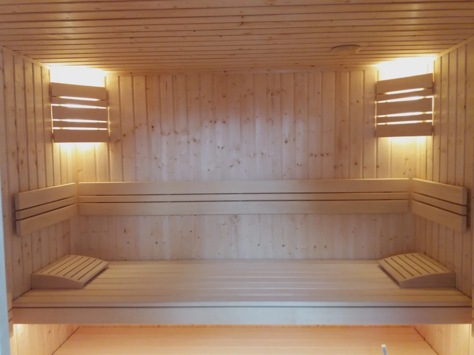 Realizacja nowoczesnej sauny wewnętrznej - zdjęcie 38
