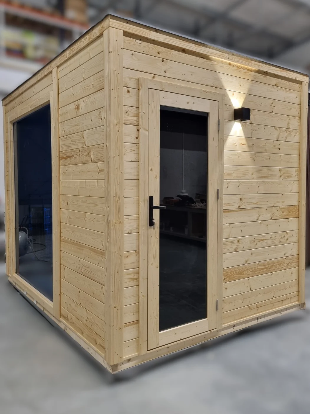 Realizacja nowoczesnej sauny zewnętrznej - zdjęcie 1