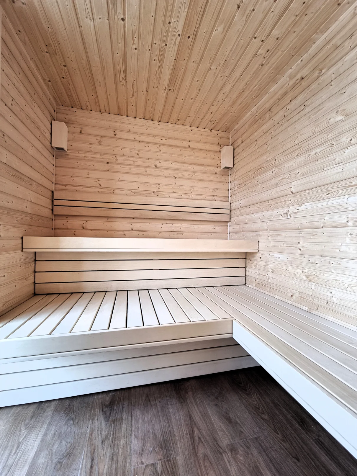 Realizacja nowoczesnej sauny zewnętrznej - zdjęcie 13