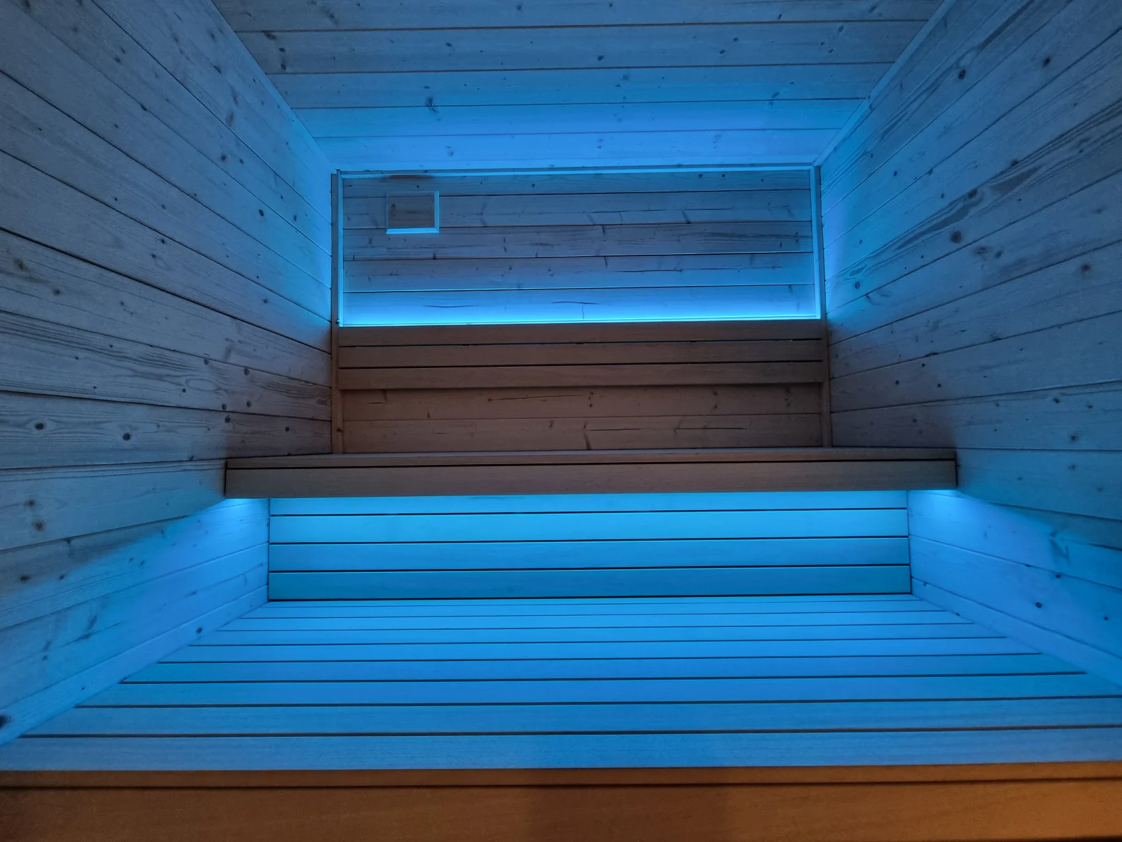 Realizacja nowoczesnej sauny zewnętrznej - zdjęcie 14