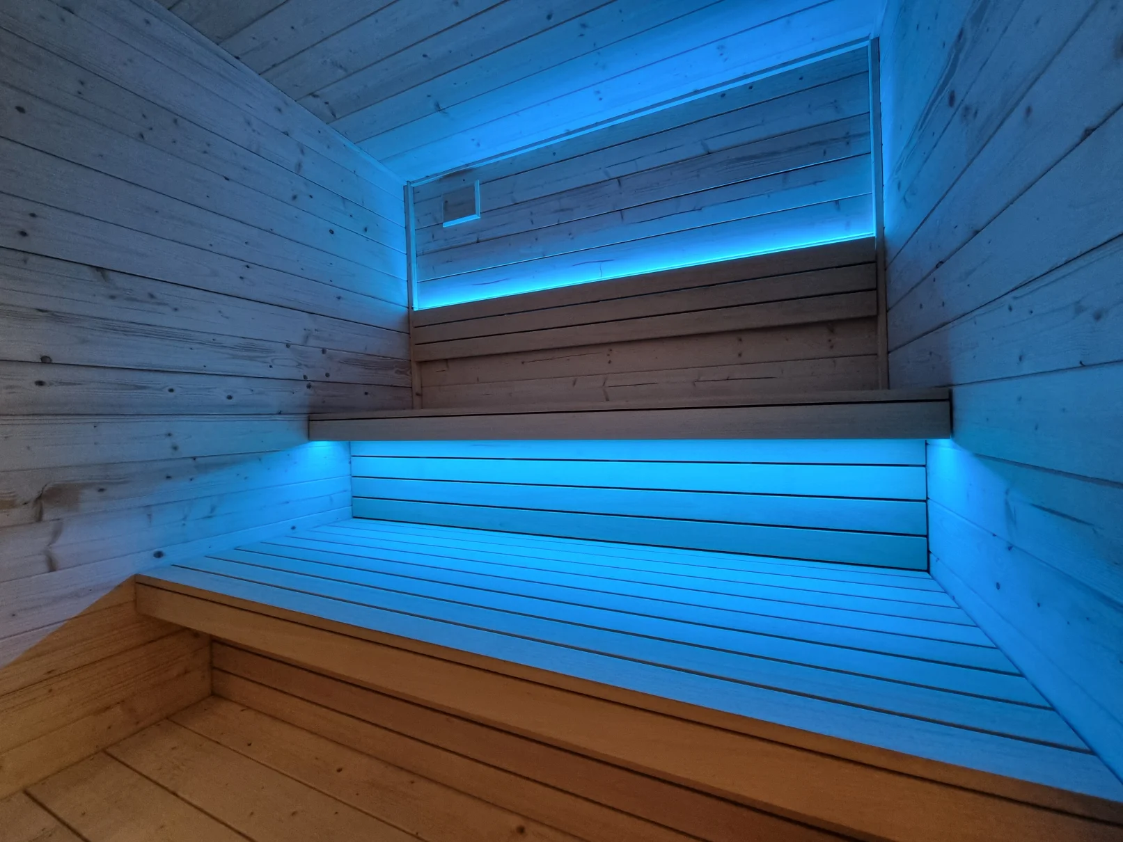 Realizacja nowoczesnej sauny zewnętrznej - zdjęcie 15