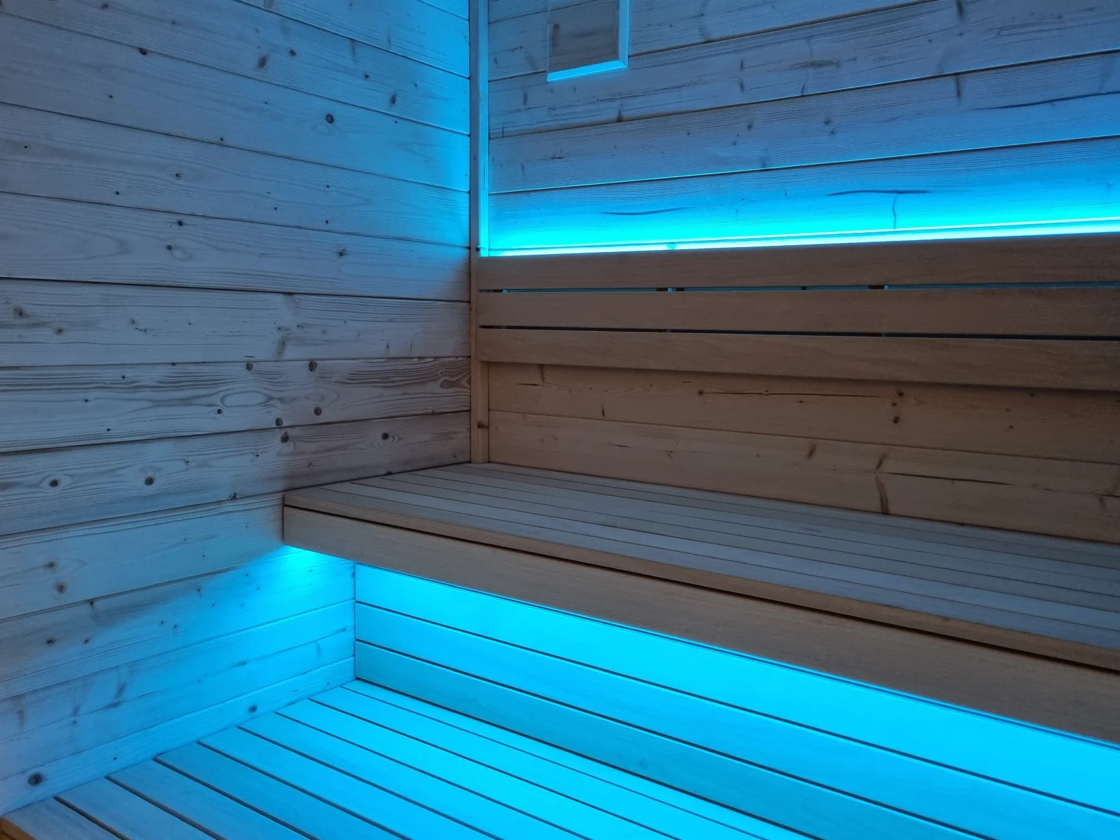 Realizacja nowoczesnej sauny zewnętrznej - zdjęcie 16