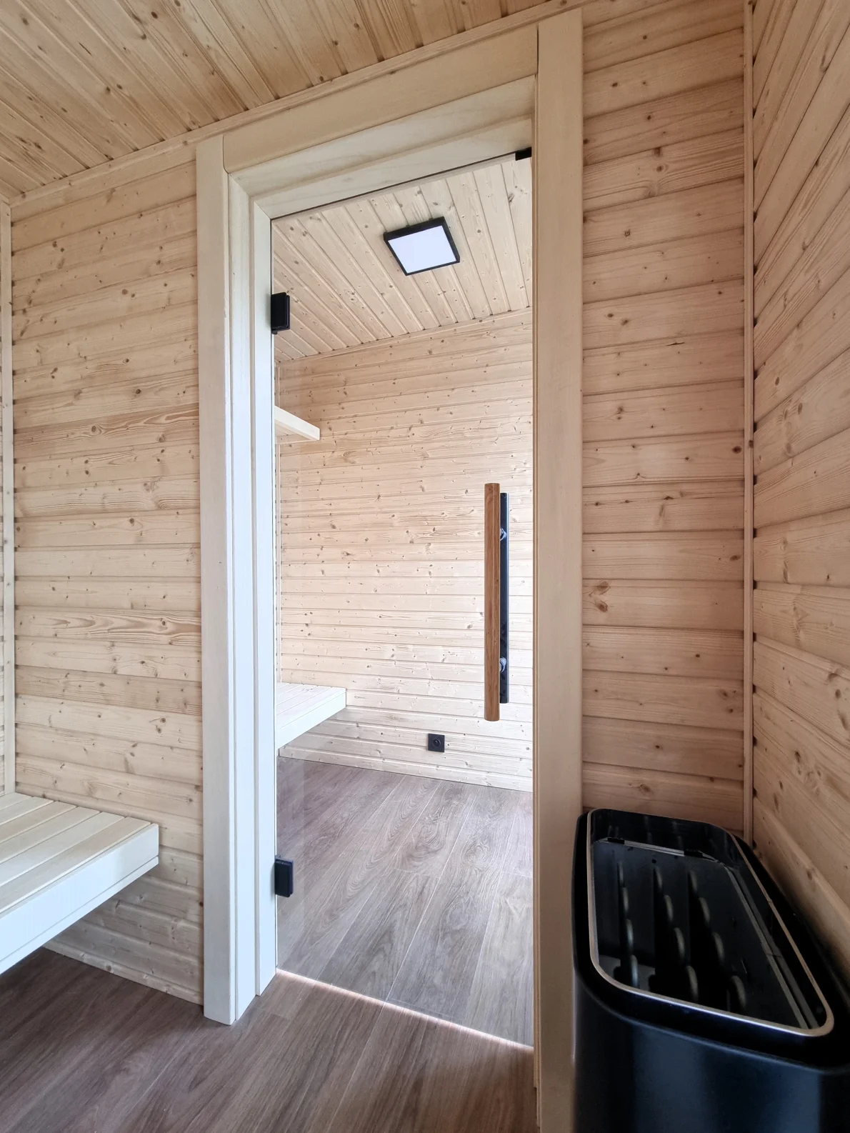 Realizacja nowoczesnej sauny zewnętrznej - zdjęcie 28